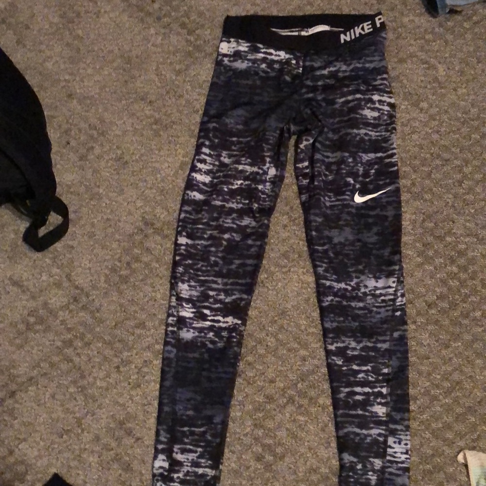 Nike pro dry fit leggings